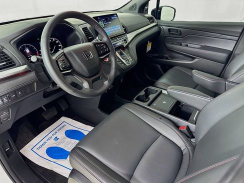 Used 2026 Honda Odyssey Sport-L image 11