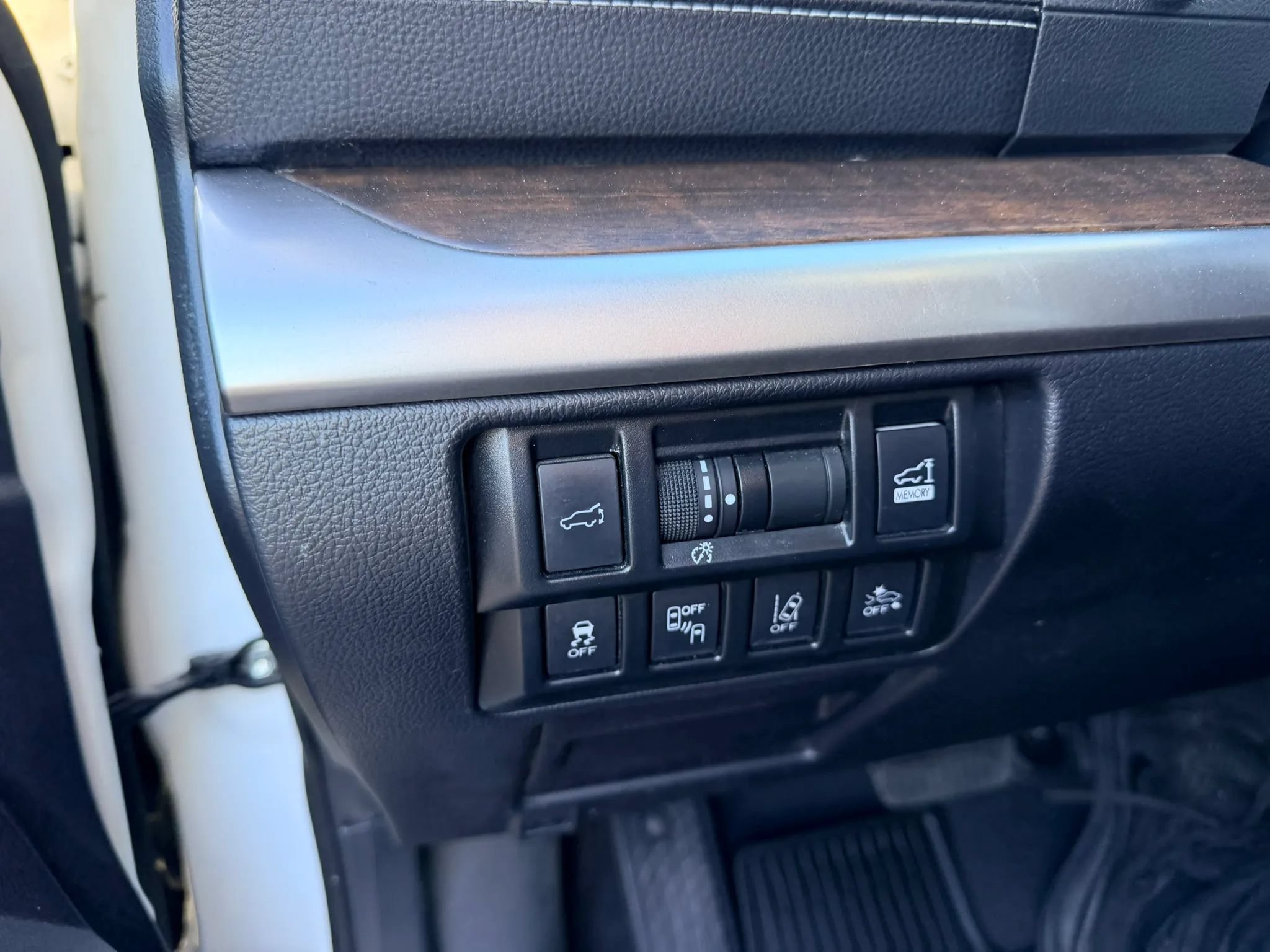 Used 2018 Subaru Outback 2.5i Limited AWD/4WD image 12