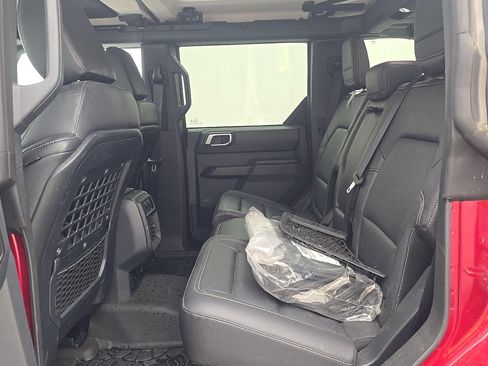 Used 2025 Ford Bronco Big Bend w/ Black Diamond Package AWD/4WD image 11