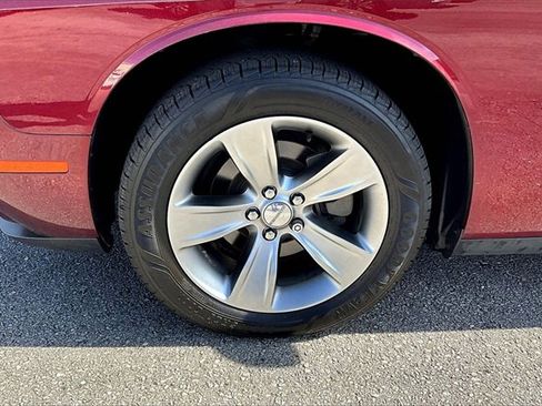 Used 2019 Dodge Challenger SXT w/ Driver Convenience Group image 26