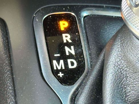 Used 2025 Jeep Wrangler Sport AWD/4WD image 23