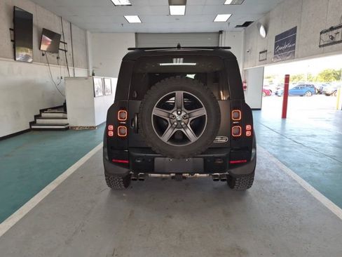 Used 2023 Land Rover Defender 110 V8 AWD/4WD image 7