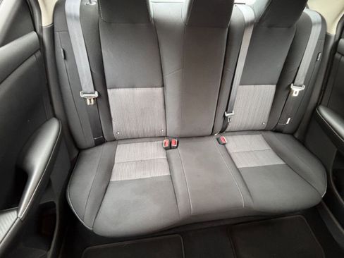 Used 2025 Nissan Sentra SV image 38