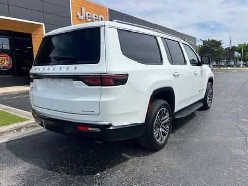 Used 2024 Jeep Wagoneer Series II w/ Flexible Seating Group RWD image 25