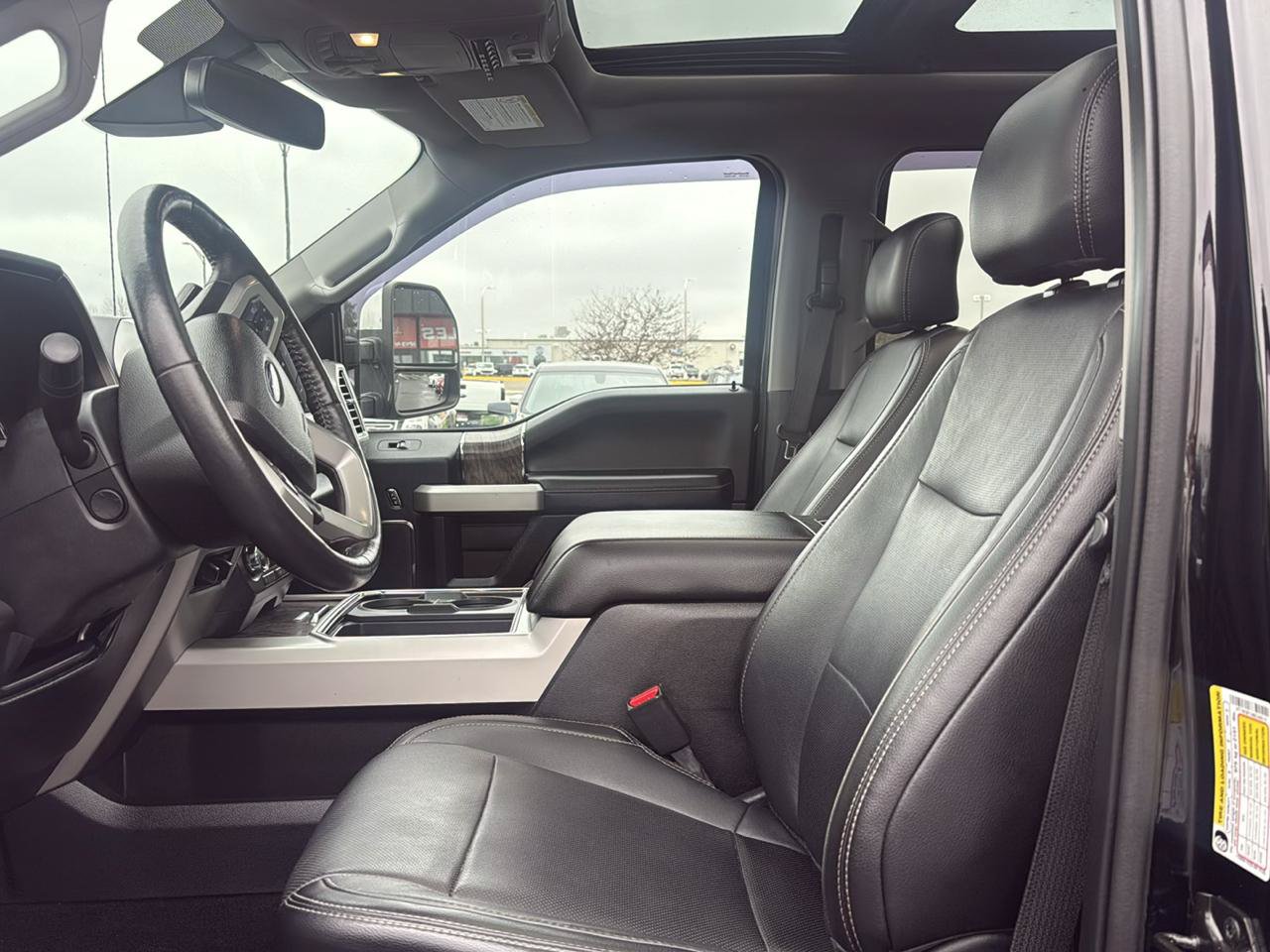 Used 2017 Ford F250 Lariat w/ Lariat Ultimate Package AWD/4WD image 11