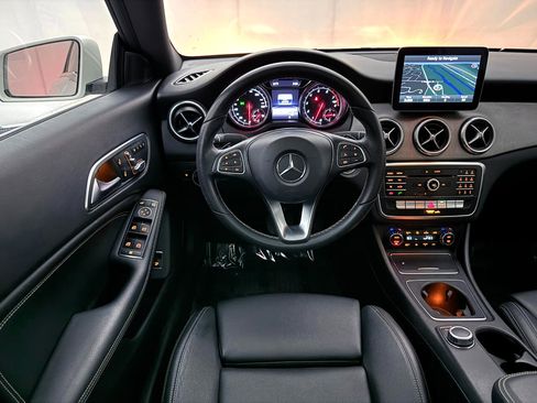 Used 2017 Mercedes-Benz CLA 250 image 30