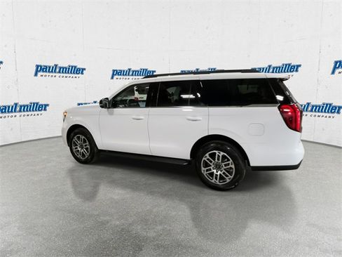 New 2025 Ford Expedition Active image 8