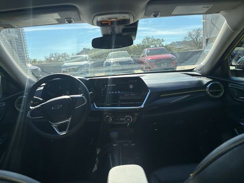 Used 2025 Chevrolet Trax ACTIV w/ Driver Confidence Package image 18