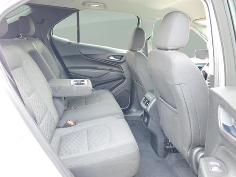 Used 2020 Chevrolet Equinox LT image 18