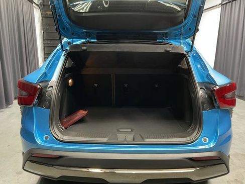 New 2026 Chevrolet Trax ACTIV FWD image 9
