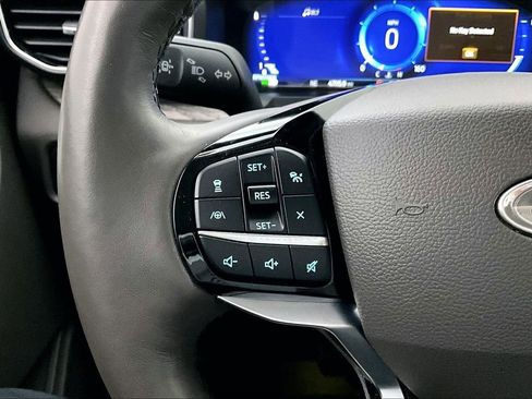 Used 2022 Ford Explorer Platinum w/ Equipment Group 601A image 26