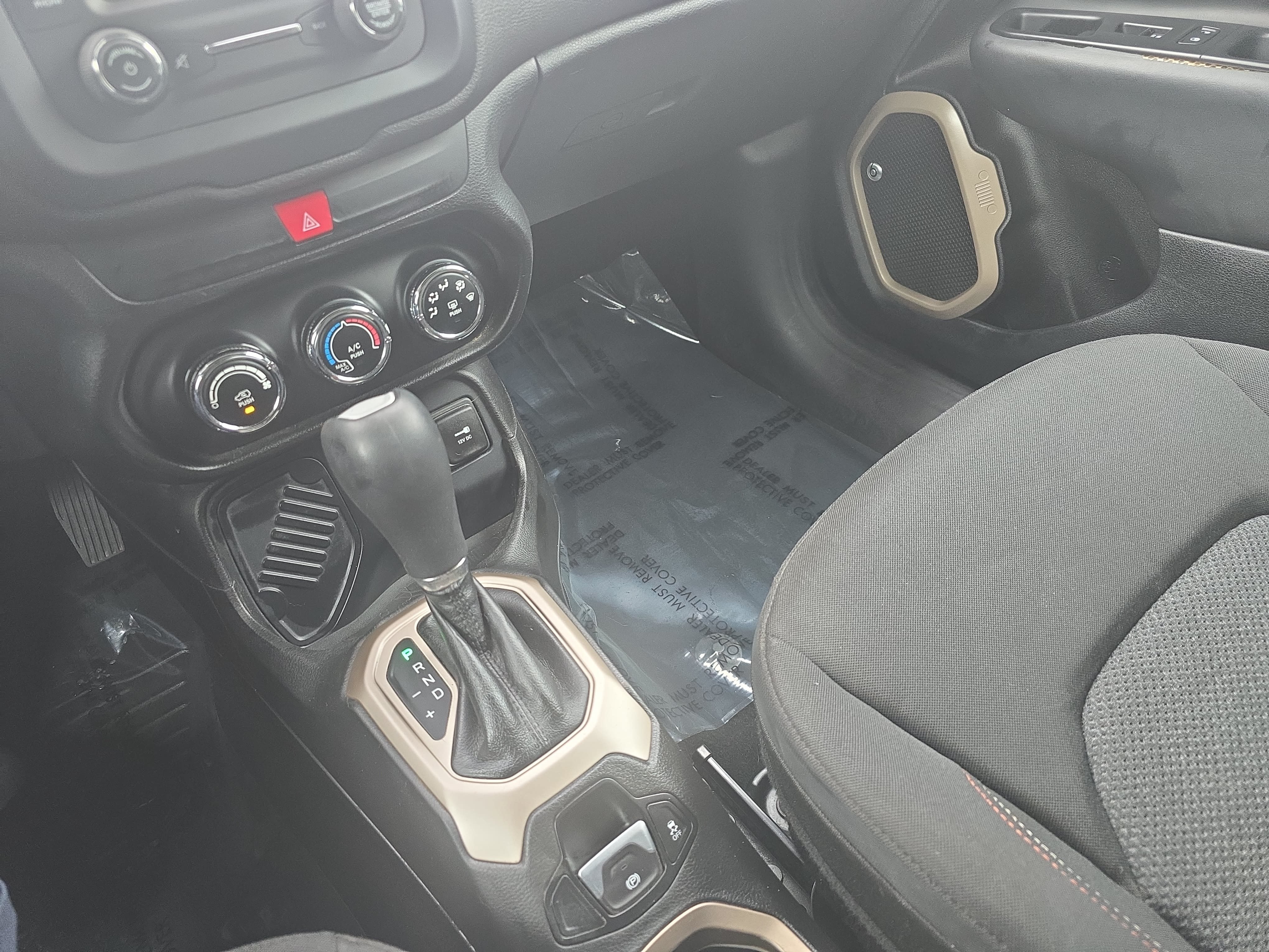 Used 2016 Jeep Renegade 75th Anniversary FWD image 24