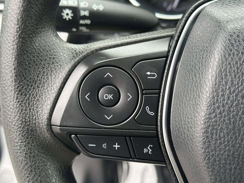 Used 2019 Toyota Camry LE image 14