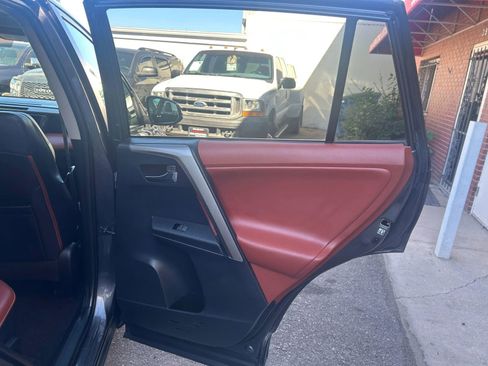Used 2013 Toyota RAV4 Limited image 37