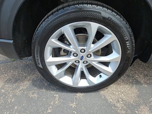 Used 2023 Ford Explorer Platinum w/ Technology Package image 9