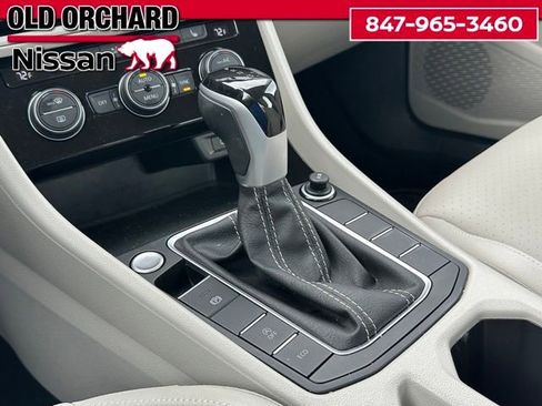 Used 2023 Volkswagen Jetta SE image 14