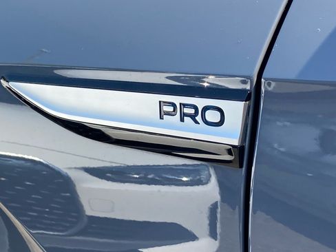 Used 2023 Volkswagen ID.4 Pro RWD image 6