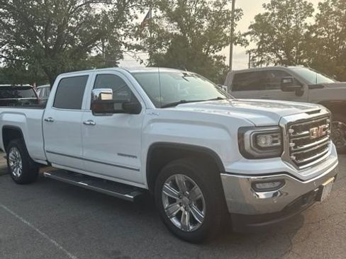 Used 2018 GMC Sierra 1500 SLT AWD/4WD image 2
