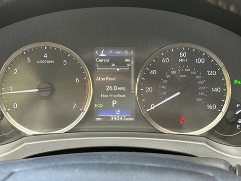 Used 2019 Lexus RC 300 w/ Premium Package RWD image 40