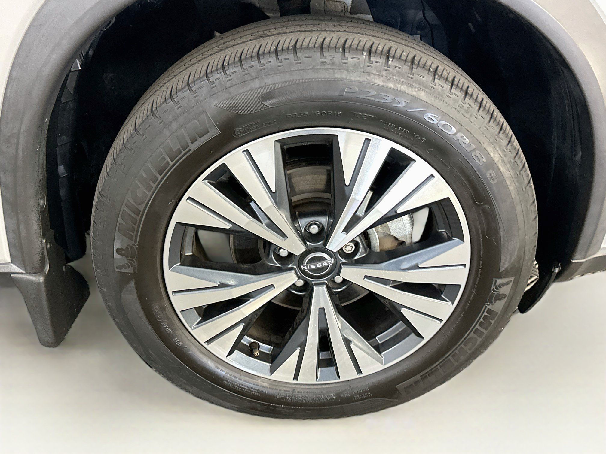Used 2023 Nissan Rogue SV AWD/4WD image 11