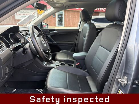 Used 2018 Volkswagen Tiguan SEL AWD/4WD image 11