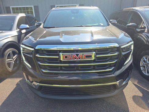 Used 2024 GMC Acadia Elevation AWD/4WD image 3