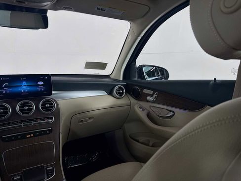 Used 2022 Mercedes-Benz GLC 300 4MATIC image 24