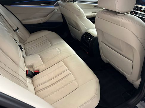 Certified 2023 BMW 530e w/ M Sport Package image 30