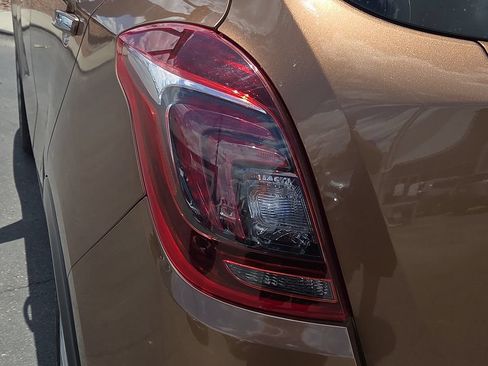 Used 2017 Buick Encore Preferred FWD image 9