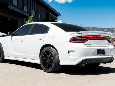 Used 2022 Dodge Charger R/T RWD image 2
