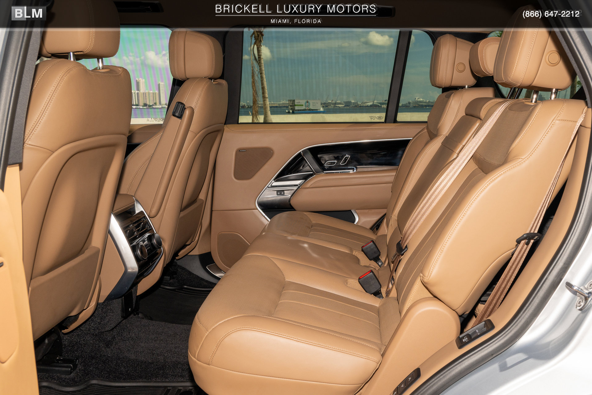 Used 2025 Land Rover Range Rover Long Wheelbase SE AWD/4WD image 21