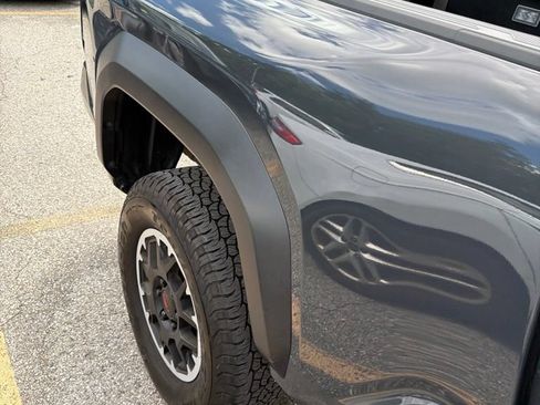 Used 2024 Toyota Tacoma TRD Off-Road w/ TRD Off Road Upgrade Package AWD/4WD image 4