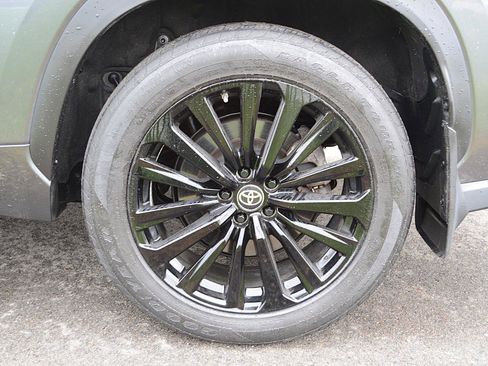 Used 2023 Toyota Highlander XSE image 10