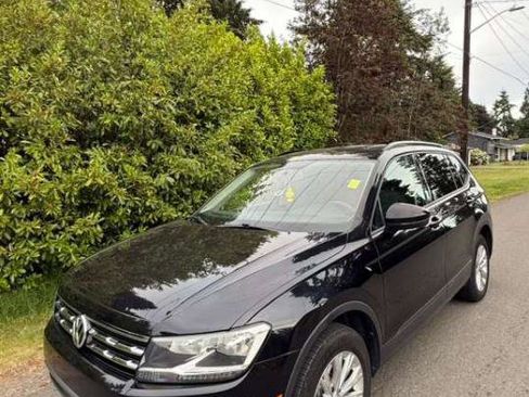 Used 2019 Volkswagen Tiguan S w/ 3rd Row Seat Package AWD/4WD image 7