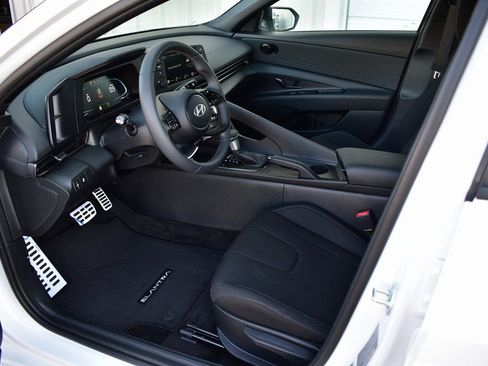 New 2026 Hyundai Elantra Sport image 19