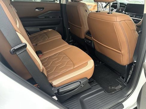 Certified 2026 Nissan Pathfinder Platinum w/ Cargo Package FWD image 16