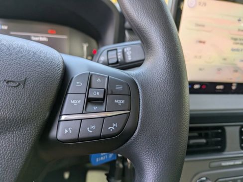 New 2025 Ford Maverick XL image 26