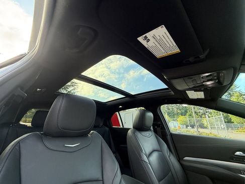 Used 2023 Cadillac XT4 Premium Luxury w/ Technology Package AWD/4WD image 27
