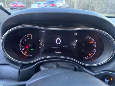 Used 2015 Jeep Grand Cherokee Limited image 28