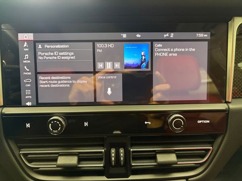 Certified 2023 Porsche Macan GTS AWD/4WD image 40