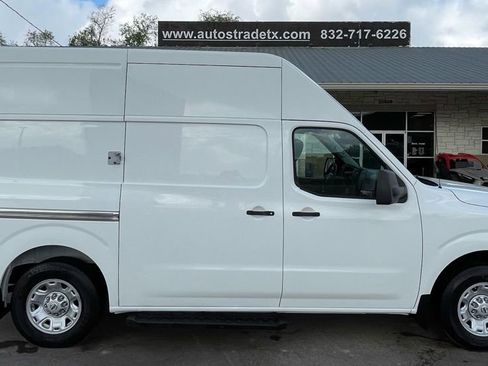 Used 2020 Nissan NV 2500 SV image 7