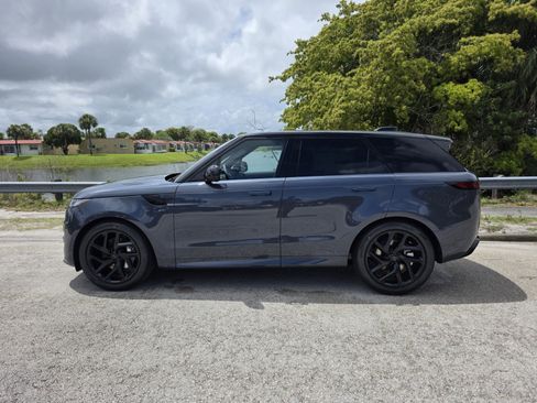 New 2026 Land Rover Range Rover Sport Dynamic SE AWD/4WD image 7