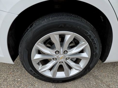 Used 2024 Chevrolet Malibu LT image 36