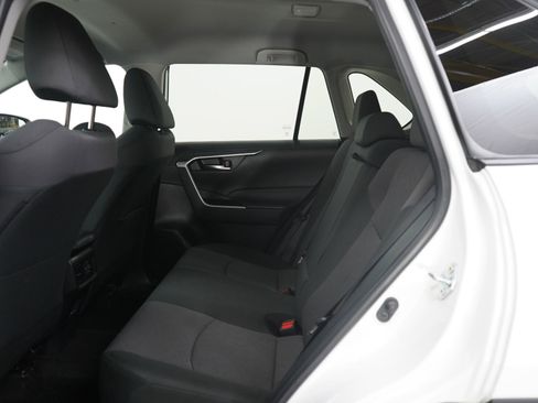 Used 2024 Toyota RAV4 XLE image 16