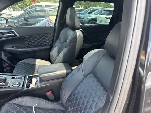 Used 2023 Mitsubishi Outlander SEL FWD image 3