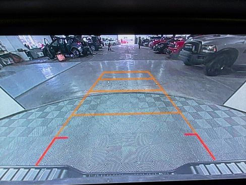 Used 2020 Chevrolet Colorado Z71 image 18