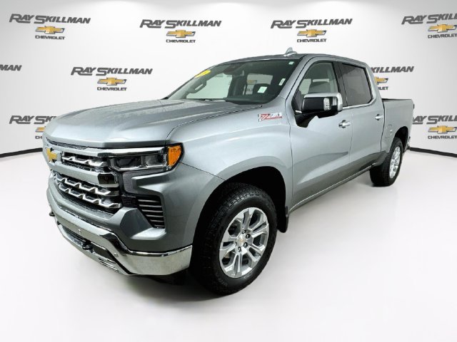 Used 2026 Chevrolet Silverado 1500 LTZ w/ LTZ Premium Package AWD/4WD image 3