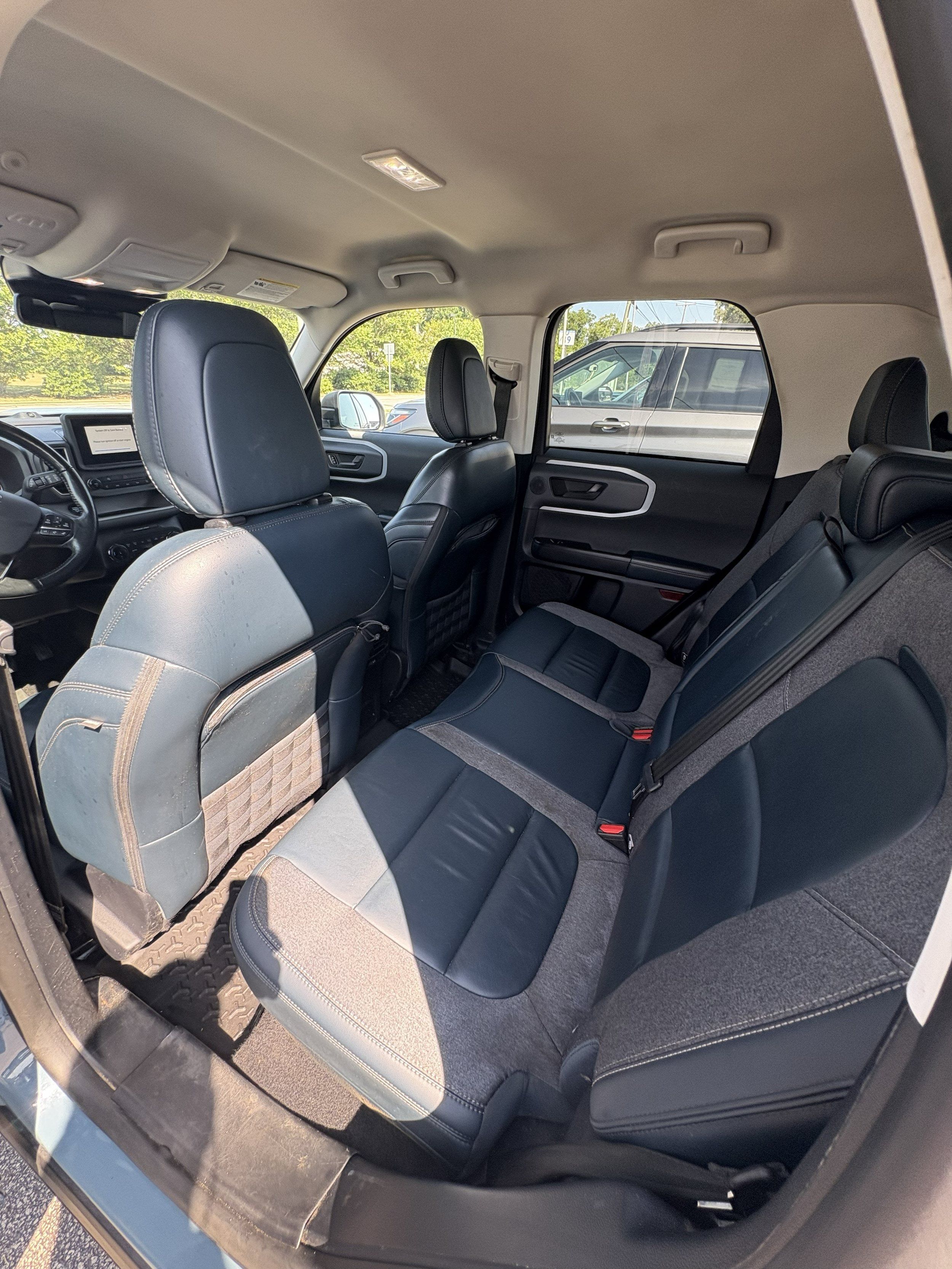 Used 2023 Ford Bronco Sport Outer Banks w/ Tech Package AWD/4WD image 8