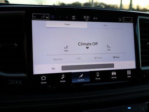 New 2026 Chrysler Pacifica Select w/ S Appearance Package image 18
