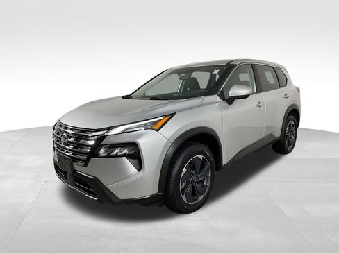 Used 2024 Nissan Rogue SV FWD image 4